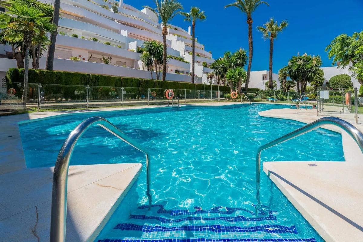 Sale of apartment in Calle Real, 17, Marbella
 photo 3