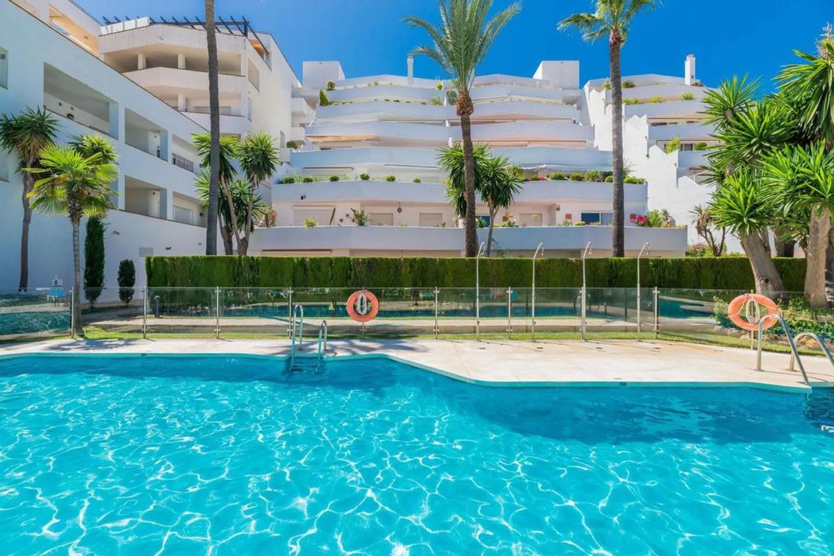 Sale of apartment in Calle Real, Marbella
 photo 2
