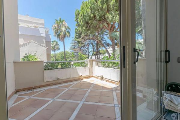 Apartment for sale in Avenida del Prado, Marbella thumbnail 2