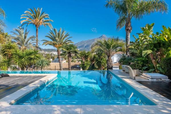 Chalet independiente en venta en  NUEVA ANDALUCIA, 12 -F, Marbella photo 4