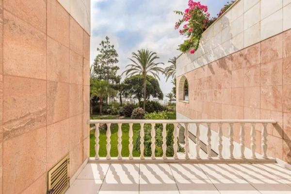Дуплекс на продажу в Barrio Puerto Banús, Марбелья photo 4
