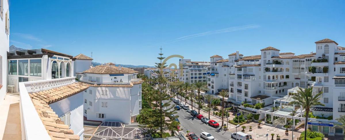 Продажа дуплекса на Avenida Playas del Duque s/n, Марбелла photo 5