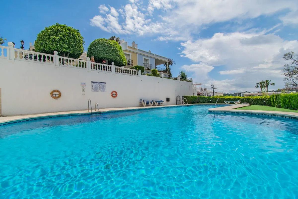 Sale of apartment in Aloha Pueblo, Marbella
 photo 2