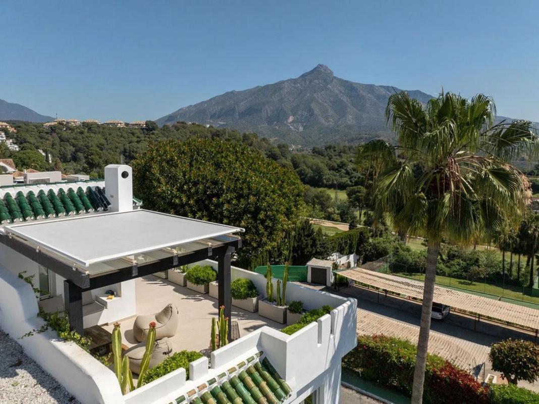 Venta de chalet independiente en Calle Arrayanes, Marbella
 photo 2