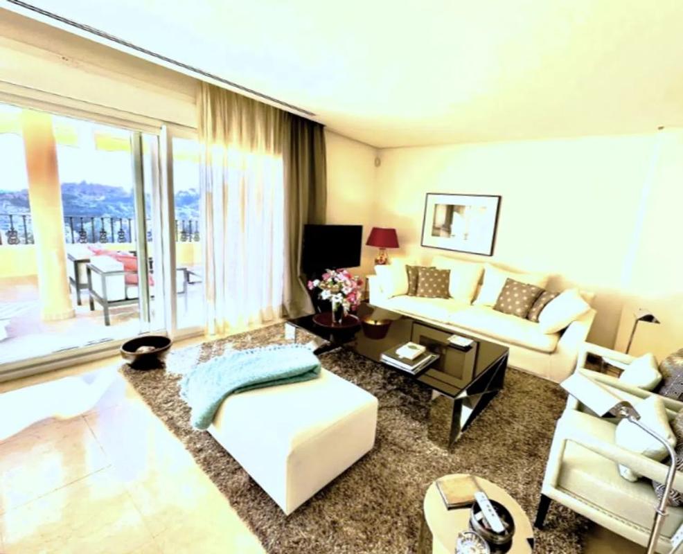 Penthouse sale in Barrio Los Naranjos, Marbella photo 5