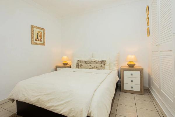 Apartment for sale in  Avenida Valle del Golf, Marbella photo 4