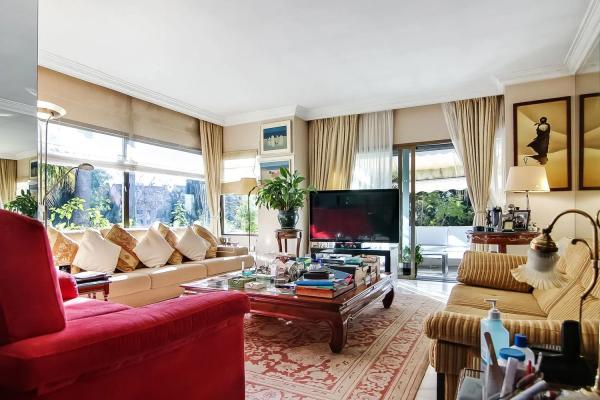 Дуплекс на продажу в Barrio Puerto Banús, Марбелья photo 1