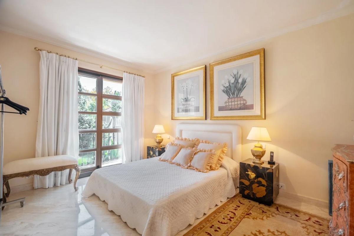 Sprzedaż niezależnego domku jednorodzinnego w  Calle Atenas 24 - D, Marbella photo 4
