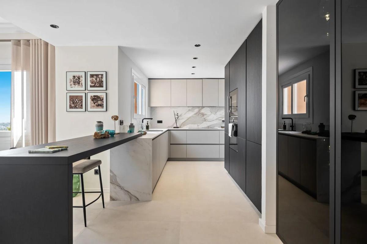 Venta de duplex en Urbanizacion N Andalucia J, 7 D, Marbella photo 2
