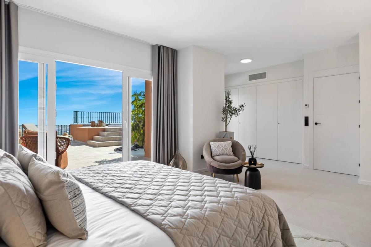 Venta de duplex en Urbanizacion N Andalucia J, 7 D, Marbella photo 5