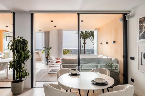 Apartment for sale in  Barrio Los Naranjos, Marbella photo 1
