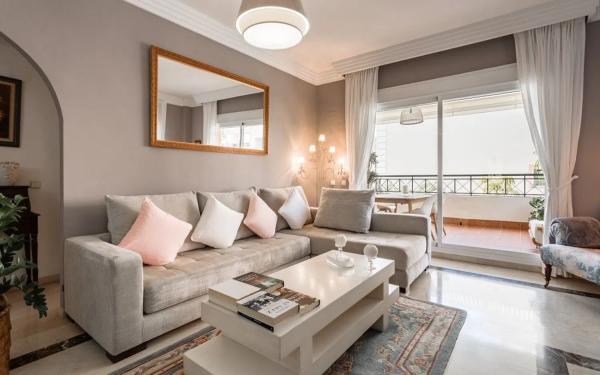 Apartment for sale in  Barrio Aloha, Marbella photo 2