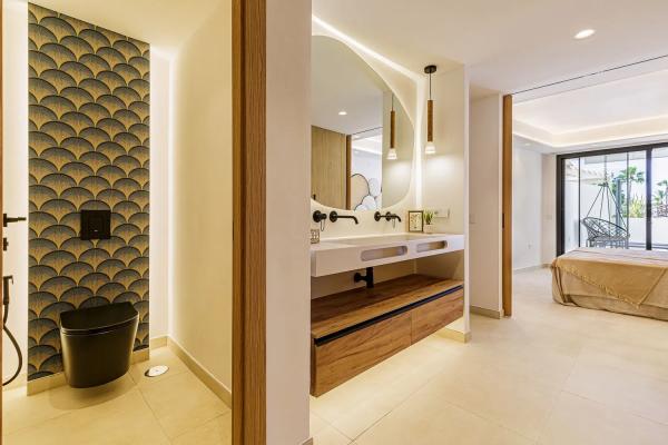 Apartment for sale in  Calle de las Adelfas, 11, Marbella photo 4