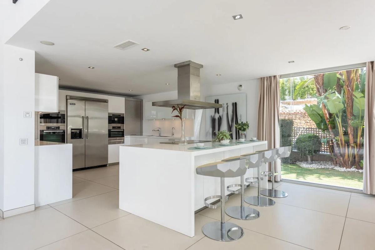Venta de chalet independiente en Calle Orión, Marbella
photo 3