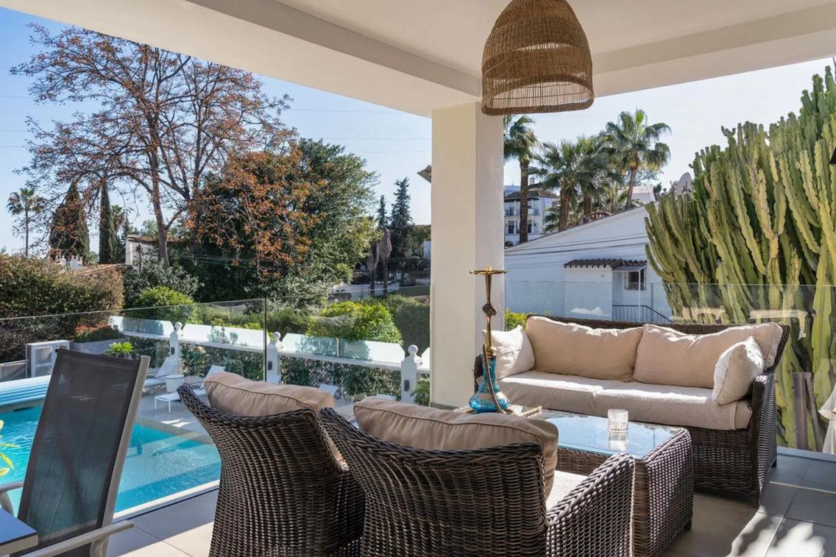 Sprzedaż niezależnego domku jednorodzinnego w  Calle Alcalá 15-D, Marbella photo 4