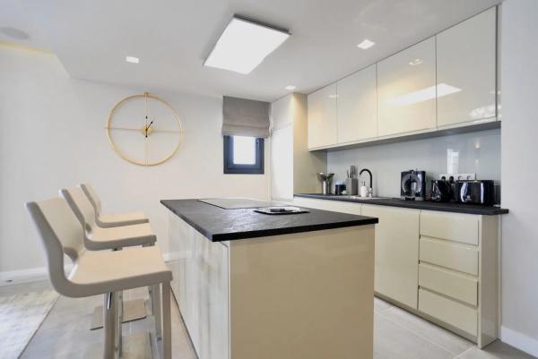 Apartment for sale in  Calle Ribera, Marbella photo 3
