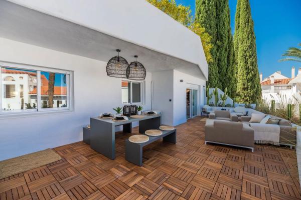 Apartment for sale in  Calle 01B Nva Andaluc, 39, Marbella photo 1