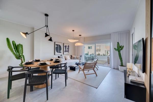 Apartment for sale in  Calle 01B Nva Andaluc, 39, Marbella photo 2