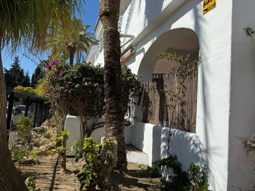 Sprzedaż mieszkania w Urbanización Los Naranjos de Marbella, Marbella
photo 2