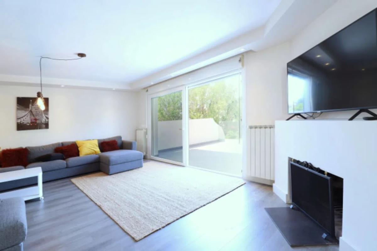 Venta de chalet independiente en Calle las Azucenas, Marbella
photo 5