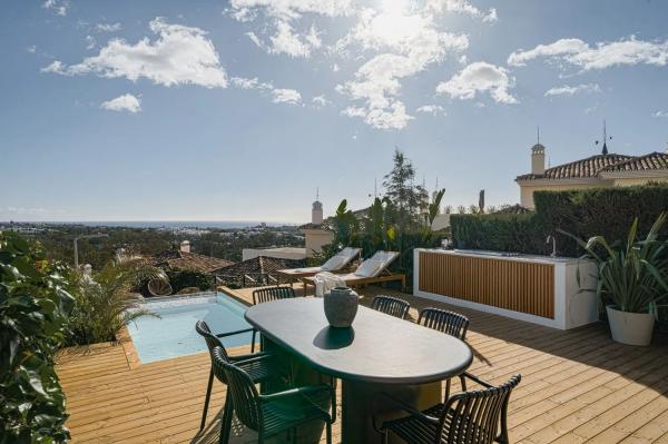 Piso en venta en  Barrio Los Naranjos, Marbella photo 1