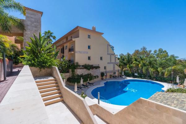 Piso en venta en  Calle Pleyades s/n, Marbella photo 1
