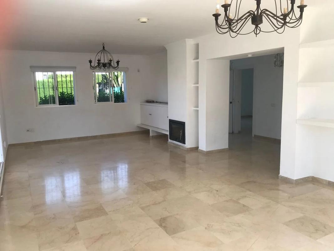 Sale of independent chalet in Calle Aries, 10, Marbella
 photo 5