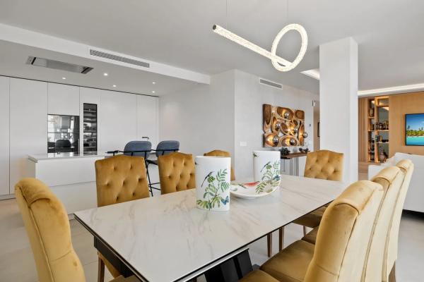 Piso en venta en  Calle Auriga, Marbella photo 3
