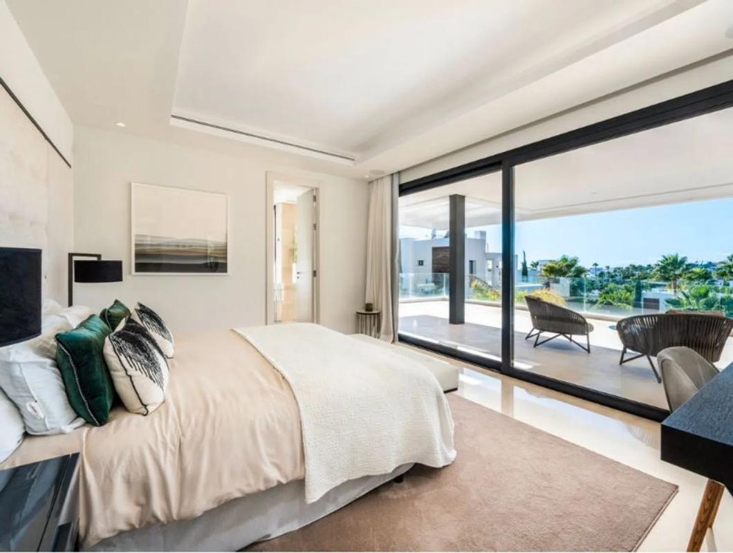 Venta de chalet independiente en Calle Haza del Conde, 3 B, Marbella
 photo 3