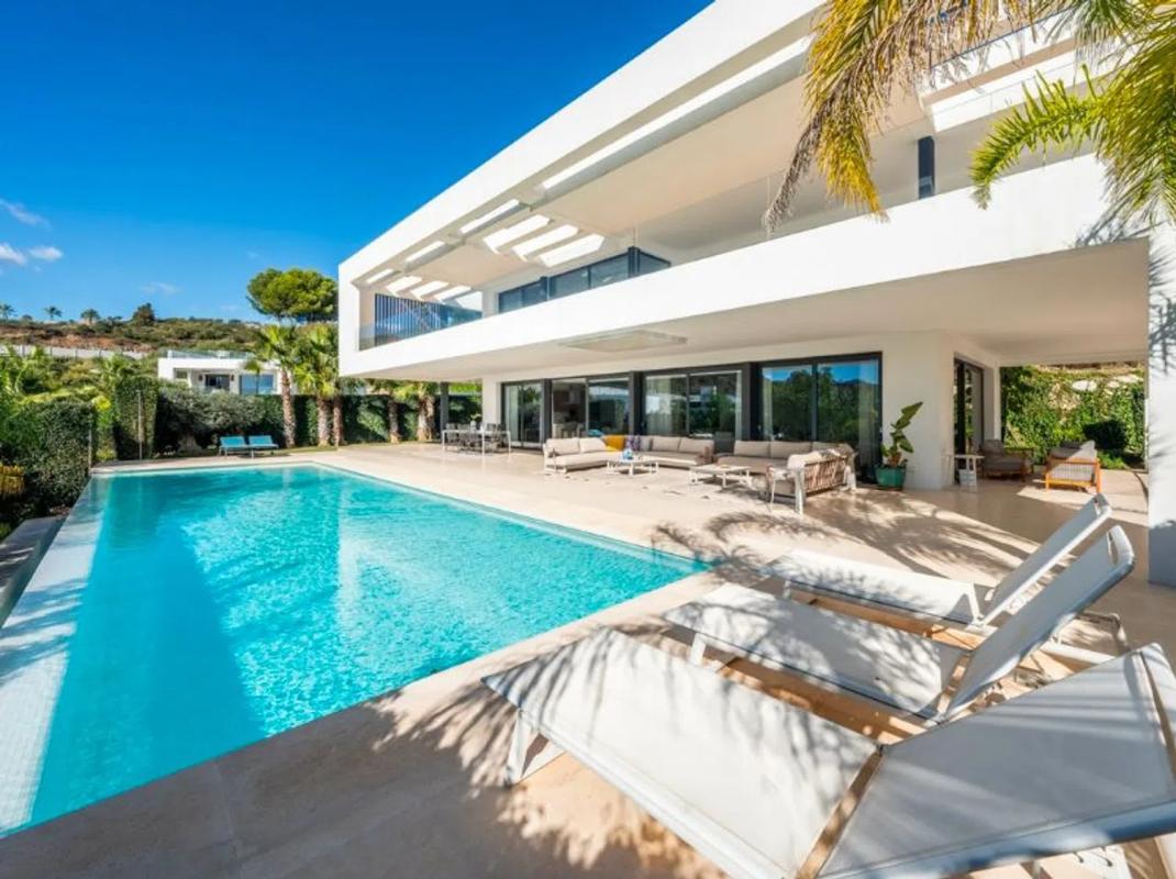 Venta de chalet independiente en Calle Haza del Conde, 3 B, Marbella
 photo 4