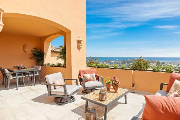 Duplex for sale in Urbanizacion N Andalucia J, Marbella photo 1