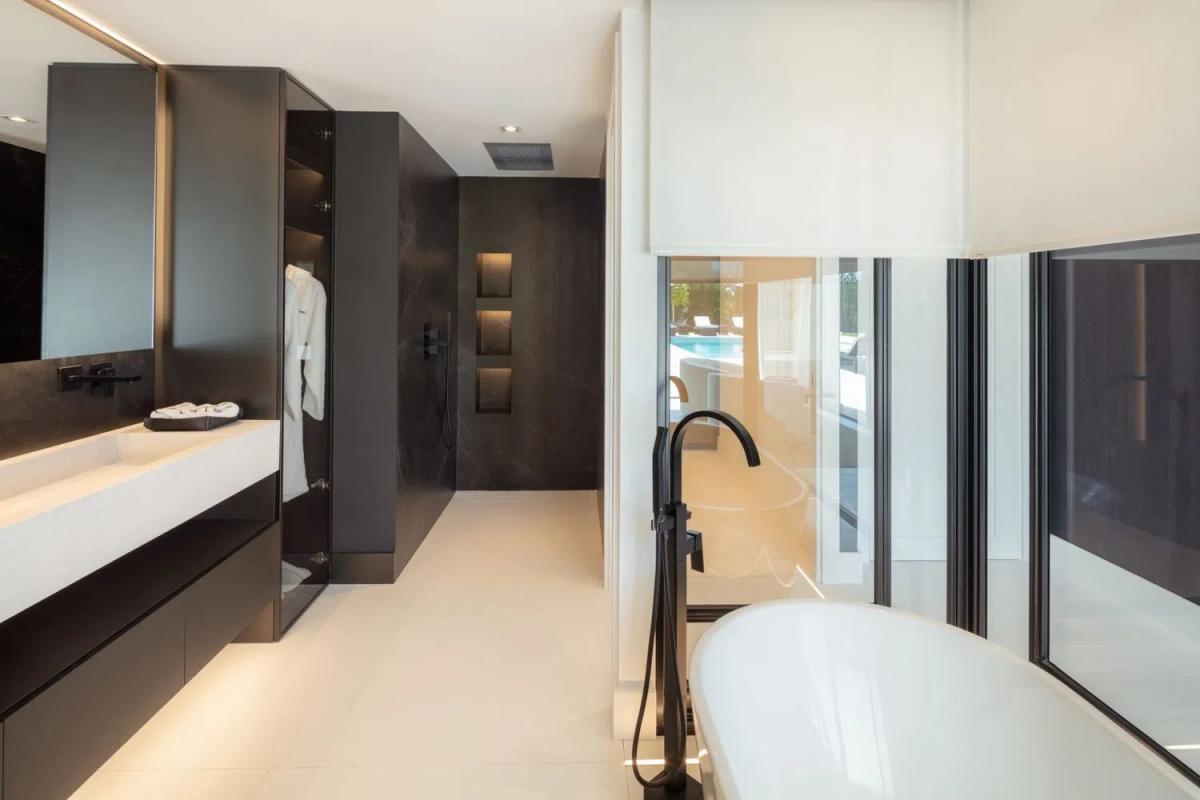 Venta de chalet independiente en Barrio Las Brisas, Marbella
 photo 3