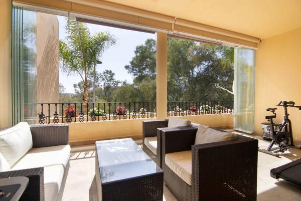 Piso en venta en  Barrio Los Naranjos, Marbella photo 1