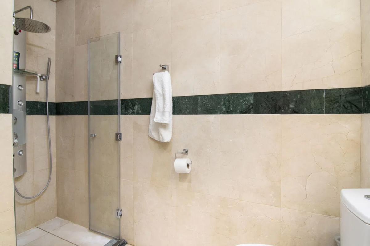 Sale of apartment in Barrio Los Naranjos, Marbella
 photo 4