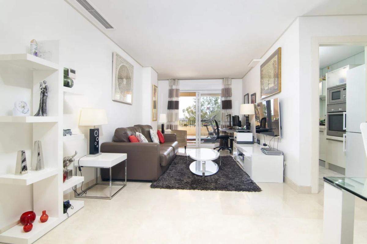 Sale of apartment in Barrio Los Naranjos, Marbella
 photo 5