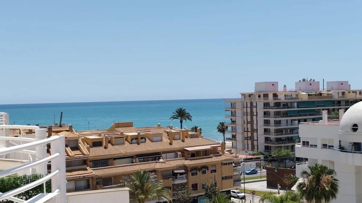 Sale of apartment in Campello Playa, El Campello
photo 1