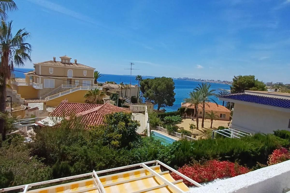 Venta de chalet independiente en Calle Daia Nova, El Campello
photo 2