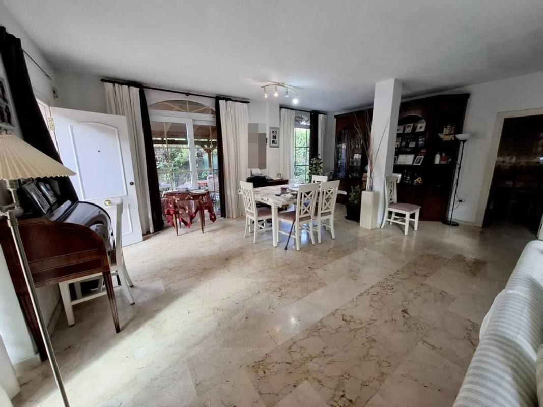 Продажа отдельного шале в  Calle Beniarres, Эль Кампельо photo 2