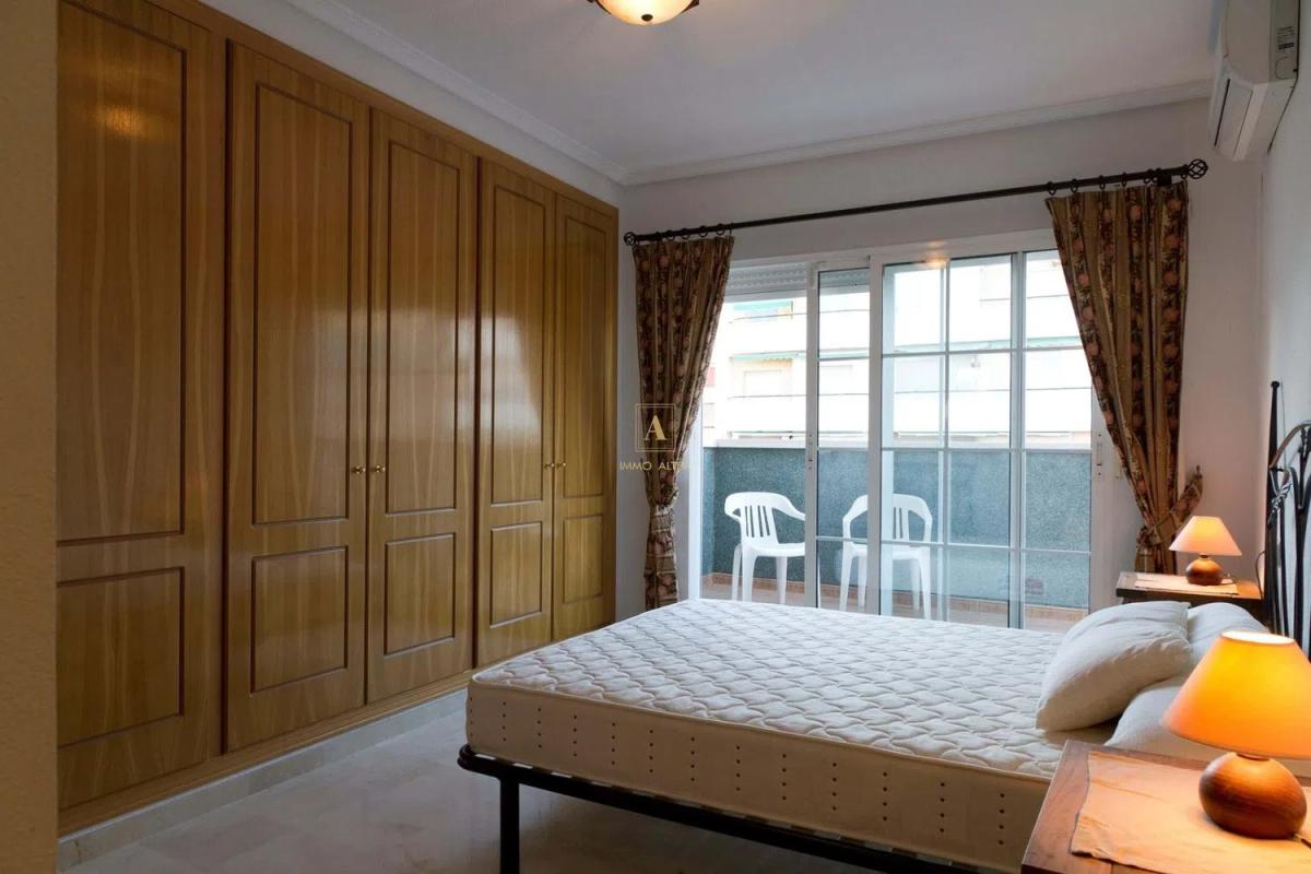 Sale of apartment in Campello Playa, El Campello
 photo 4