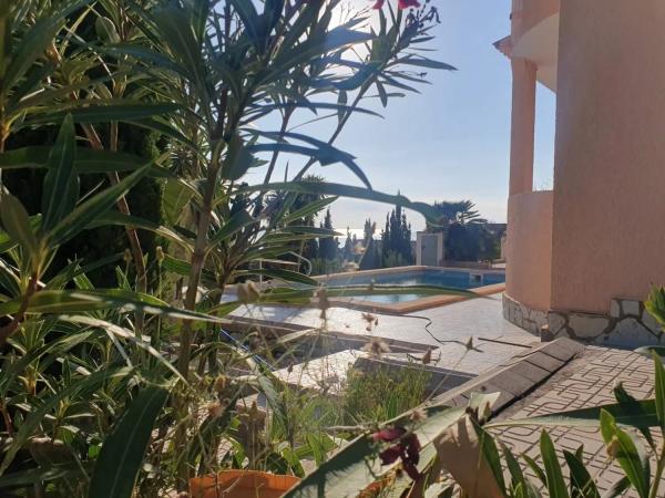 Chalet independiente en venta en Calle Penyassegat, El Campello thumbnail 2
