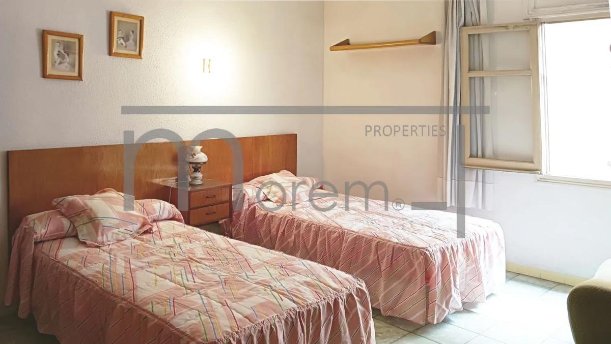 Sale of apartment in Calle Sant Bartomeu, El Campello
photo 3
