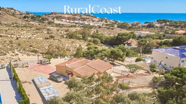 Коттедж на продажу в Calle África, El Campello thumbnail 1