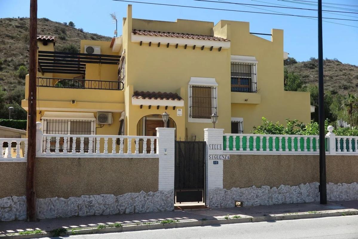 Venta de chalet independiente en Pueblo Acantilado - Lanuza, El Campello
photo 2
