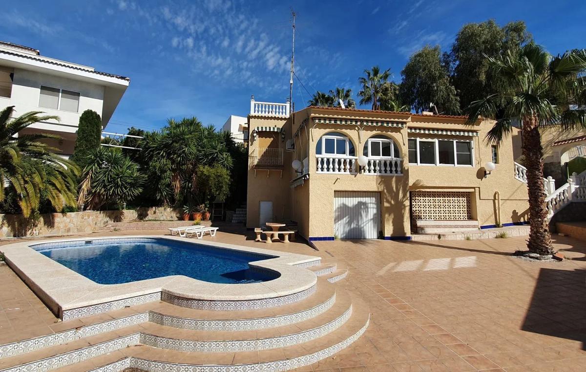 Venta de chalet independiente en Calle de la Campaneta, El Campello
photo 1