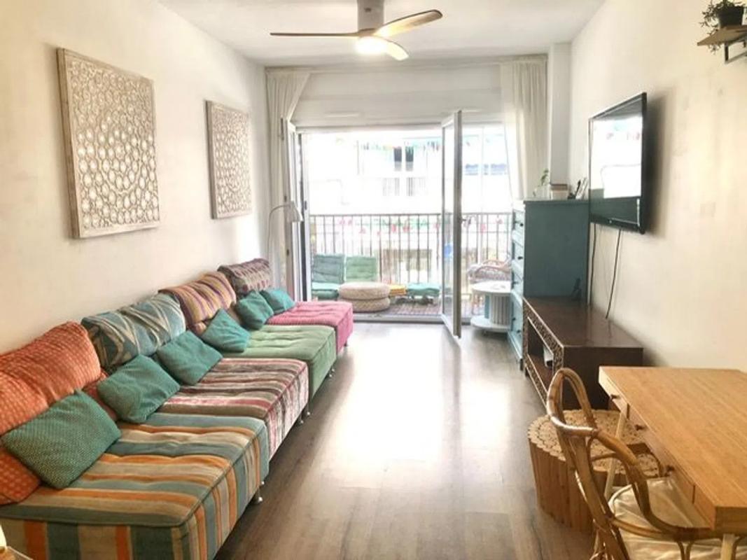 Sale of apartment in Calle de Colón, El Campello
photo 1