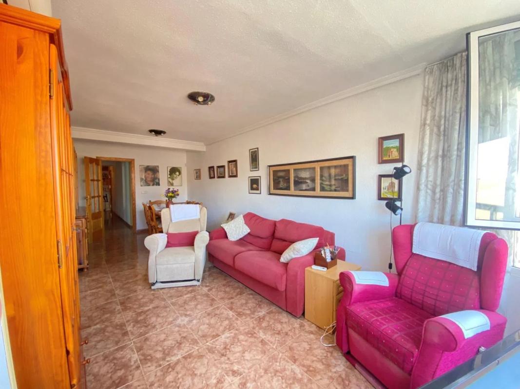 Sale of apartment in Campello Playa, El Campello
photo 1