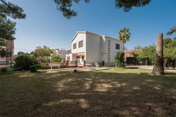 Chalet independiente en venta en Calle Rois de Corella, 1, El Campello thumbnail 1