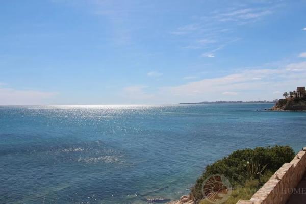 Chalet independiente en venta en  Avenida d'Amèrica, El Campello photo 4