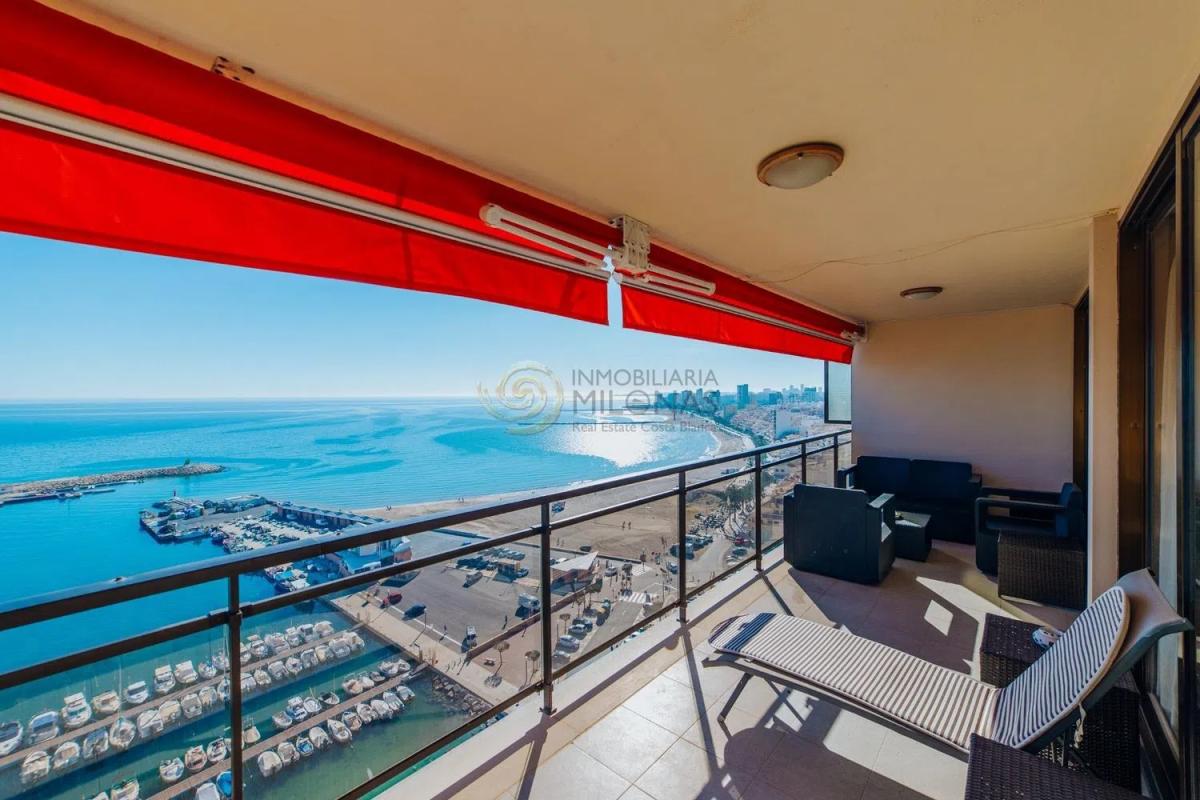 Penthouse sale in Calle Sant Bartomeu, 164, El Campello photo 1