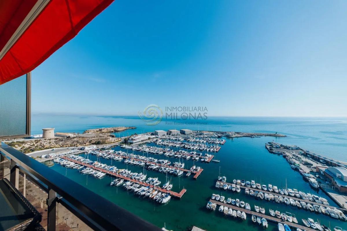 Penthouse sale in Calle Sant Bartomeu, 164, El Campello photo 2